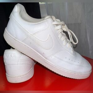 NIKE COURT VISION LOWS